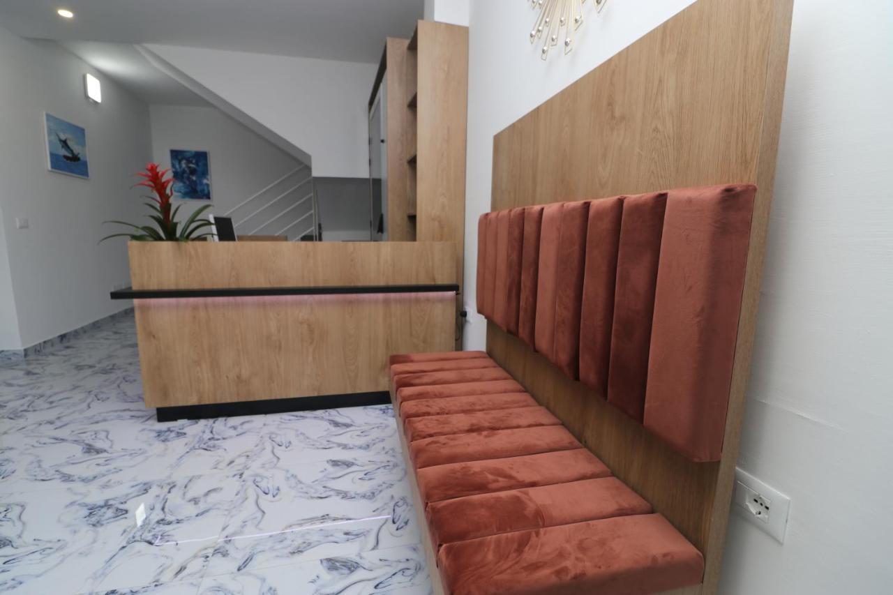 Heming-Way Hotel Durrës Kültér fotó